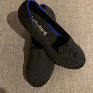 *New Kids Rothys size 3 black